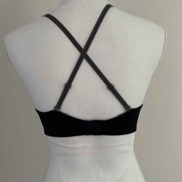 Dip-front multi-way Padded bra - Picture 3 of 3